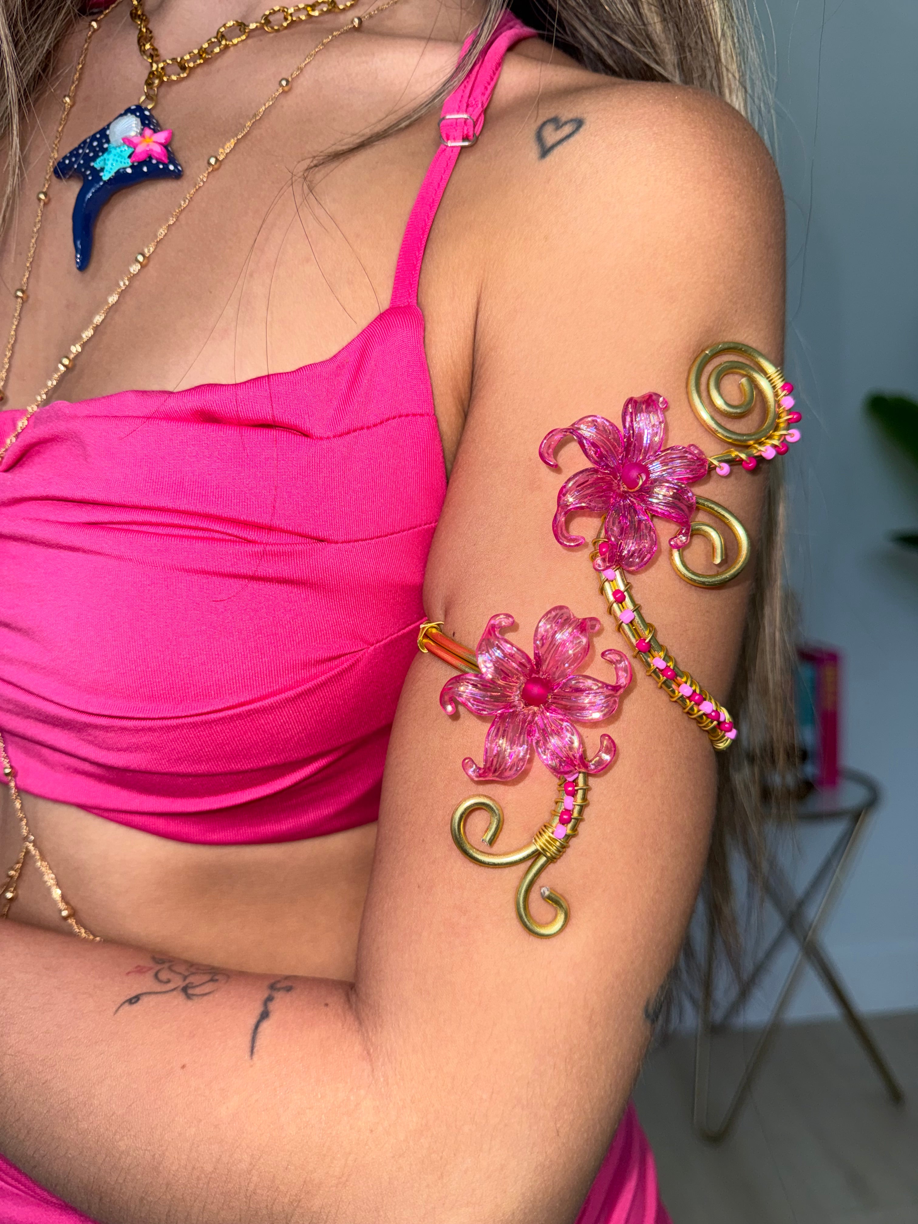 Hot pink arm pink