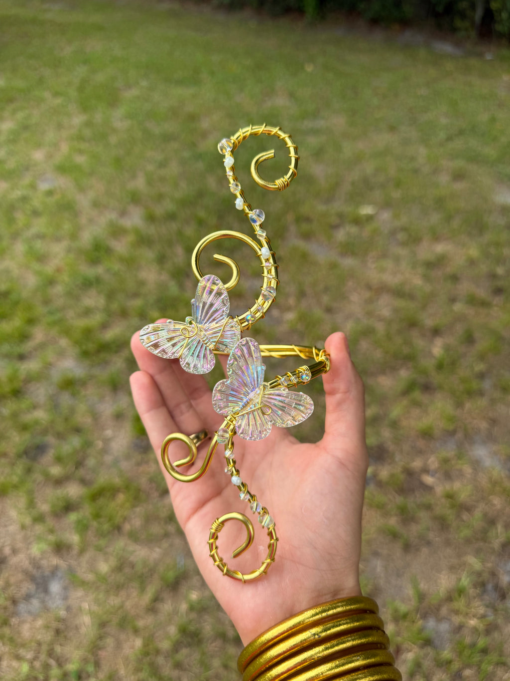 Tornasol butterfly arm cuff