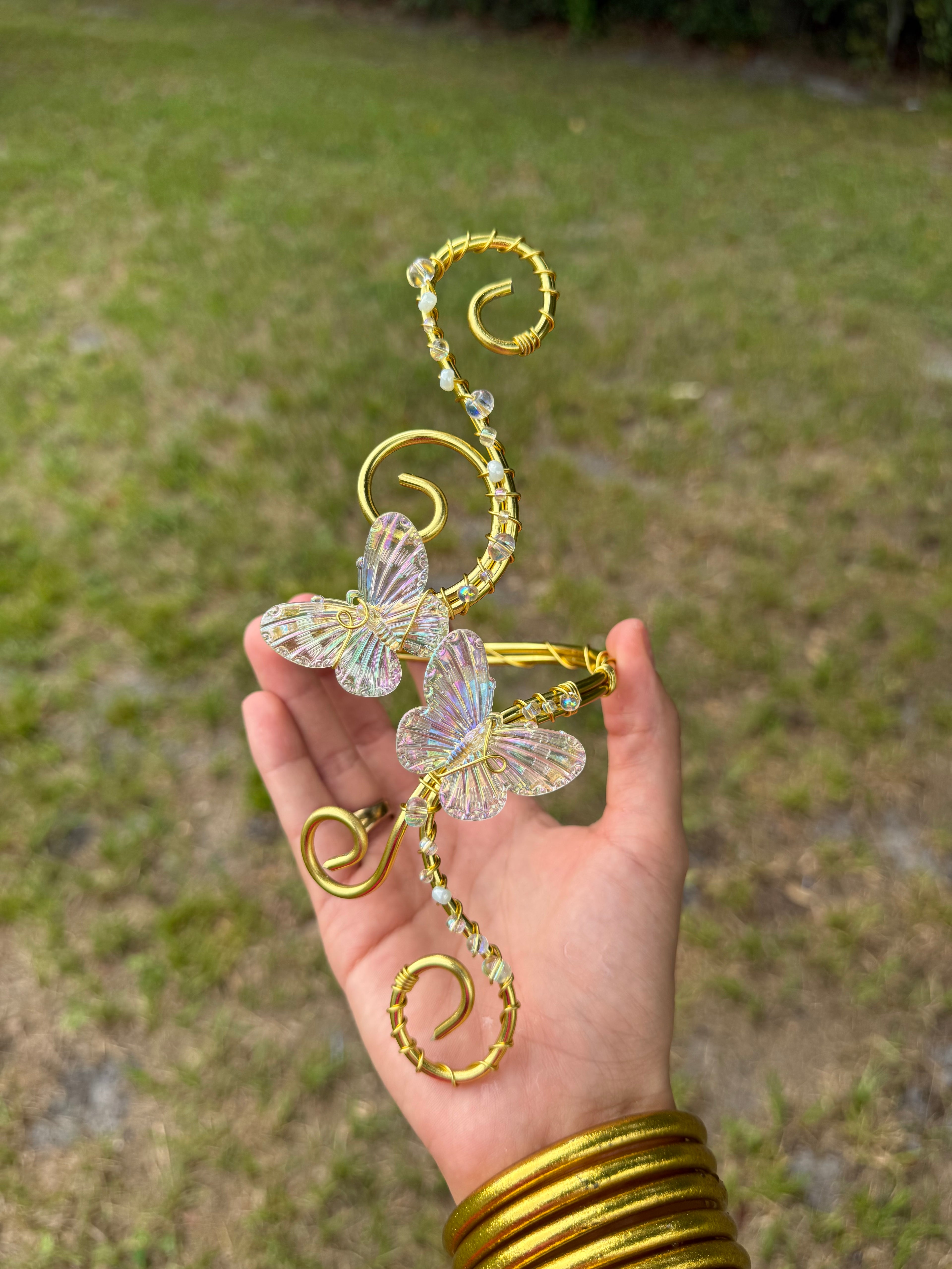 Tornasol butterfly arm cuff