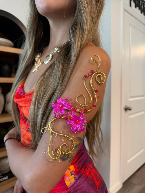 Karol arm cuff